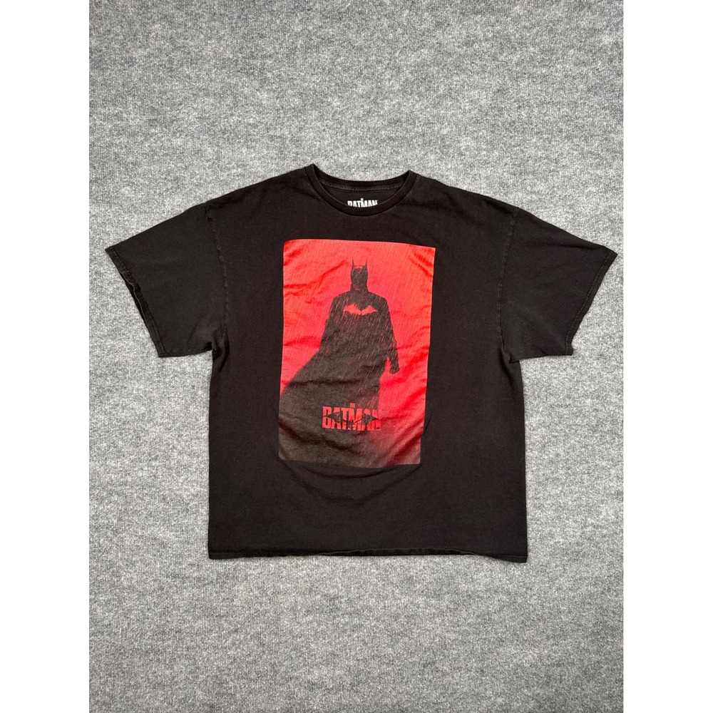 The Batman 2022 Movie Promo T-Shirt Robert Pattinson Red Poster Graphic‎ XXL